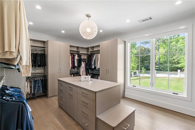 5260 Long Island Drive NW, Atlanta, GA 30327