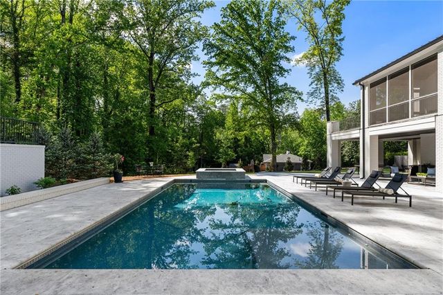 5260 Long Island Drive NW, Atlanta, GA 30327