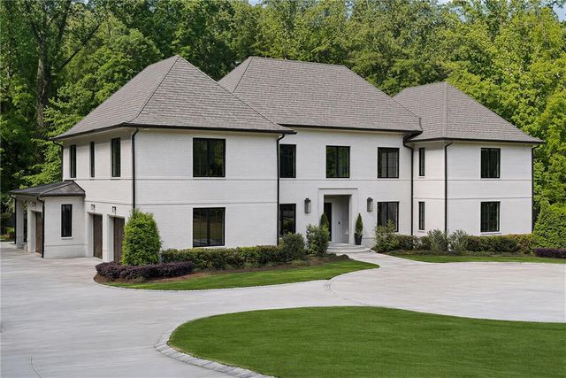 5260 Long Island Drive NW, Atlanta, GA 30327