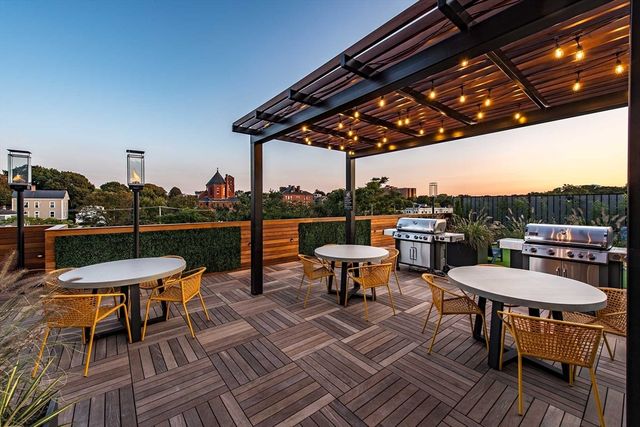 72 Flint Street 1106, Salem, MA 01970