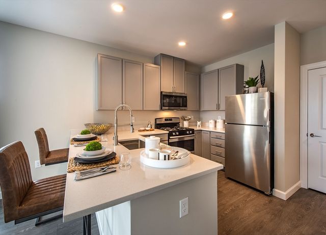 72 Flint Street 1106, Salem, MA 01970