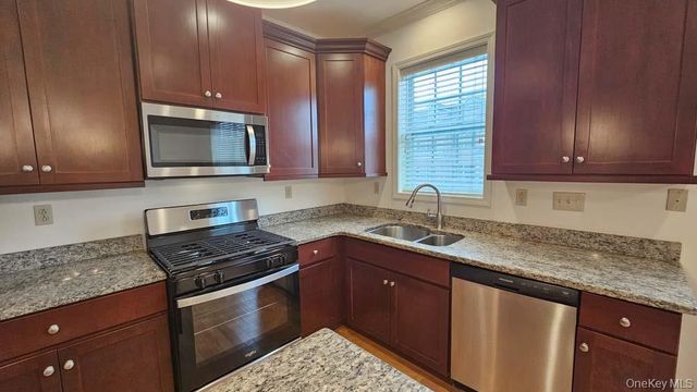 208 Canter Court, Goshen, NY 10924