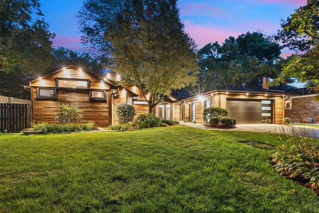 623 Echo Lane, Glenview, IL 60025