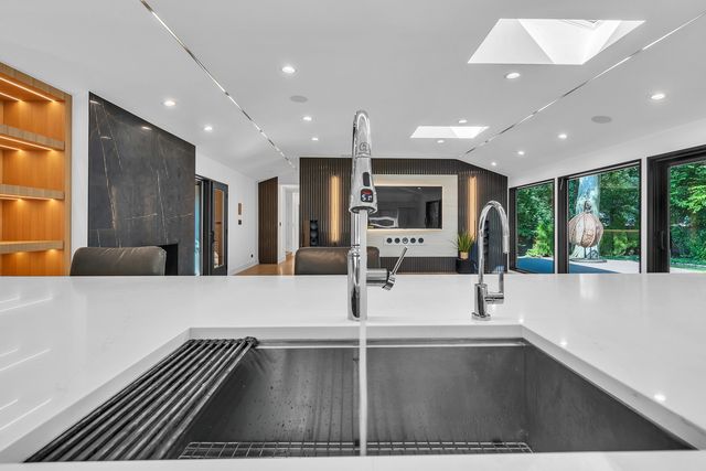 623 Echo Lane, Glenview, IL 60025