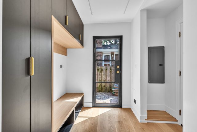 623 Echo Lane, Glenview, IL 60025