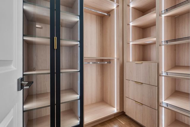 623 Echo Lane, Glenview, IL 60025