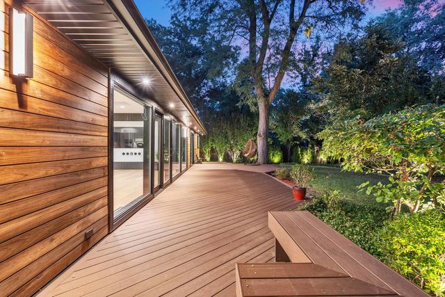 623 Echo Lane, Glenview, IL 60025