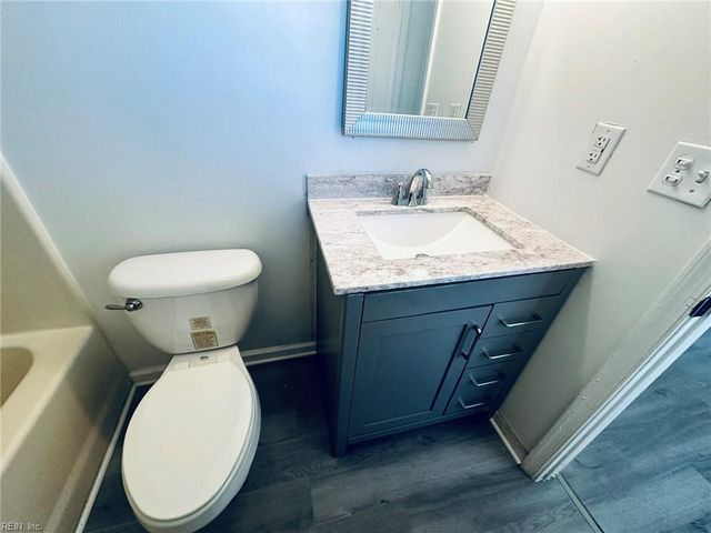 126 W Seaview AVE, Norfolk, VA 23503