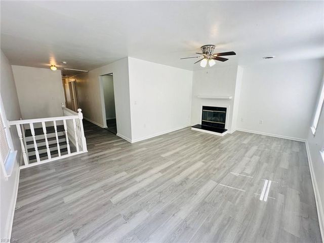 126 W Seaview AVE, Norfolk, VA 23503