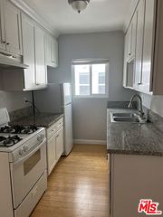 233 N PARK VIEW Street, Los Angeles, CA 90026