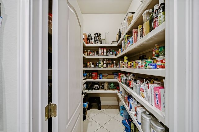 4105 Cimarron Lake Dr, Corpus Christi, TX 78414