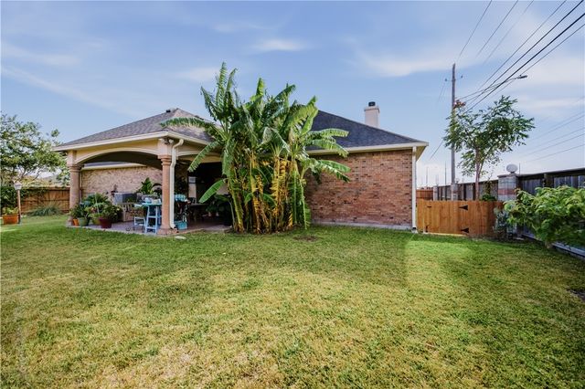 4105 Cimarron Lake Dr, Corpus Christi, TX 78414