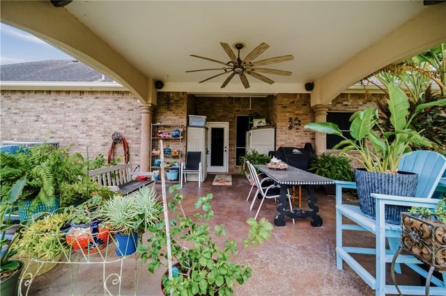 4105 Cimarron Lake Dr, Corpus Christi, TX 78414