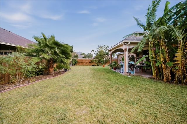 4105 Cimarron Lake Dr, Corpus Christi, TX 78414