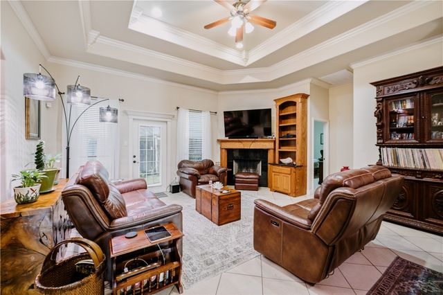 4105 Cimarron Lake Dr, Corpus Christi, TX 78414