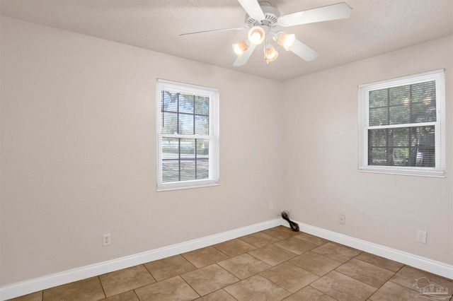 4350 Pine Villa Cir, Pace, FL 32571