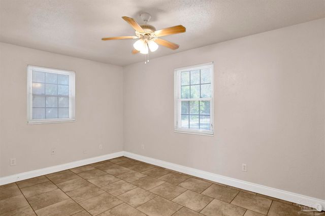 4350 Pine Villa Cir, Pace, FL 32571