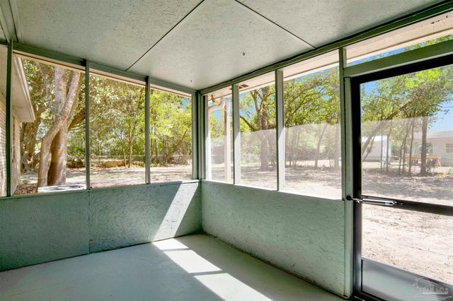 4350 Pine Villa Cir, Pace, FL 32571