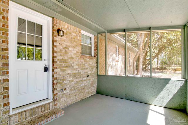 4350 Pine Villa Cir, Pace, FL 32571