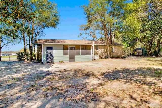 4350 Pine Villa Cir, Pace, FL 32571