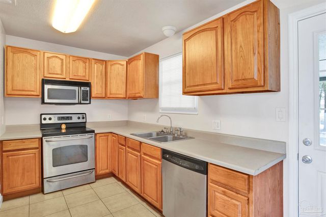 4350 Pine Villa Cir, Pace, FL 32571