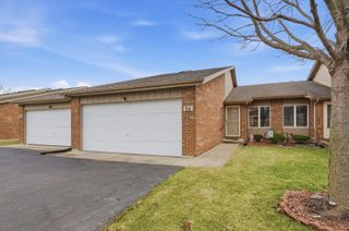 54 Village Woods Drive, Crete, IL 60417