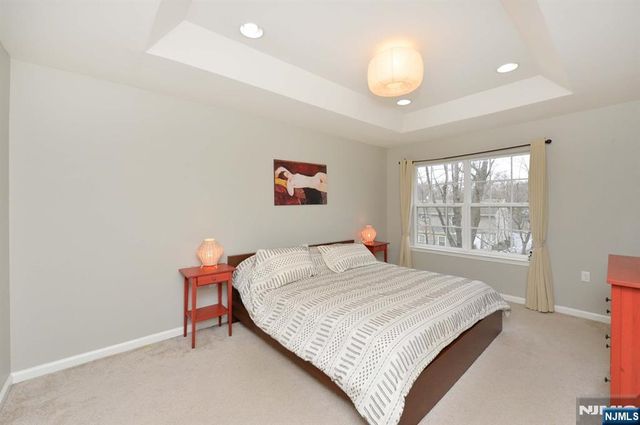 30 Masterson Court, Waldwick, NJ 07463