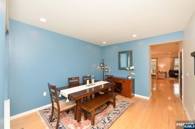 30 Masterson Court, Waldwick, NJ 07463