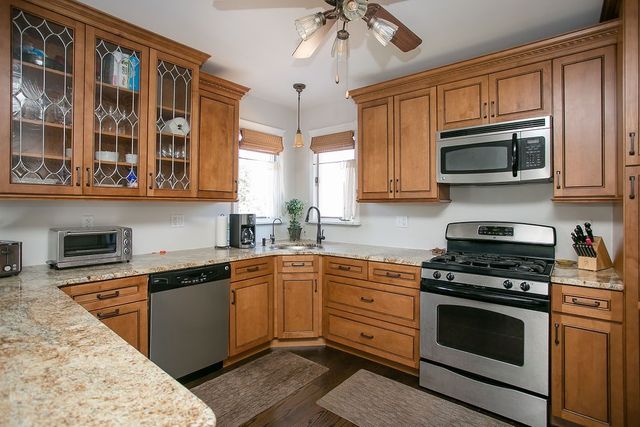 17 Annandale Terrace, Newport, RI 02840