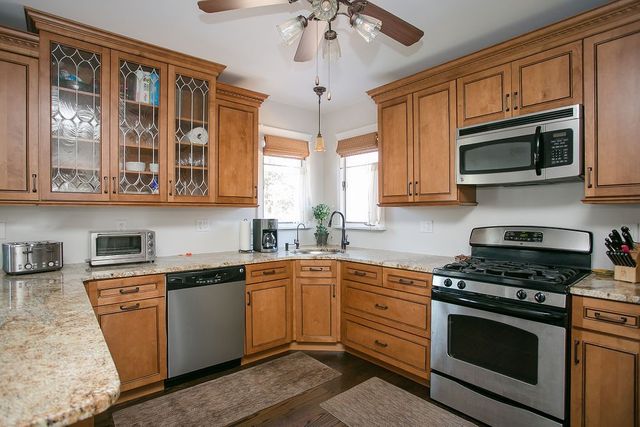 17 Annandale Terrace, Newport, RI 02840