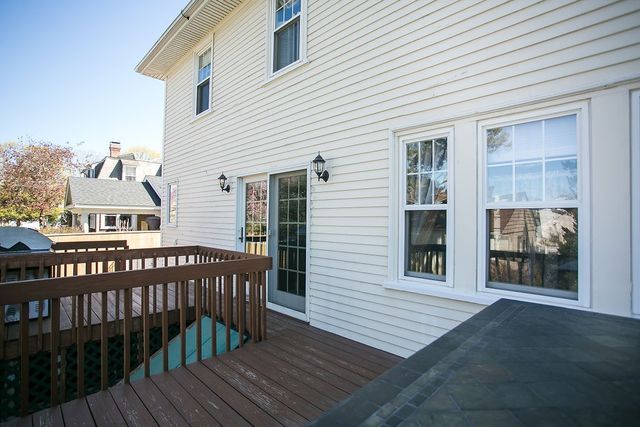 17 Annandale Terrace, Newport, RI 02840