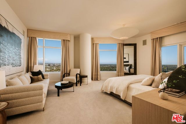 1 W Century Drive 28B, Los Angeles, CA 90067