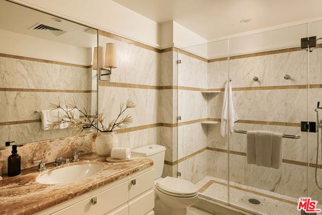1 W Century Drive 28B, Los Angeles, CA 90067