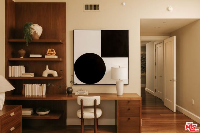 1 W Century Drive 28B, Los Angeles, CA 90067