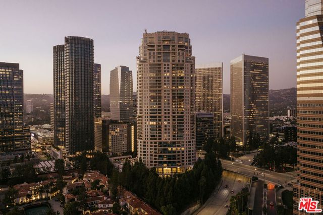 1 W Century Drive 28B, Los Angeles, CA 90067