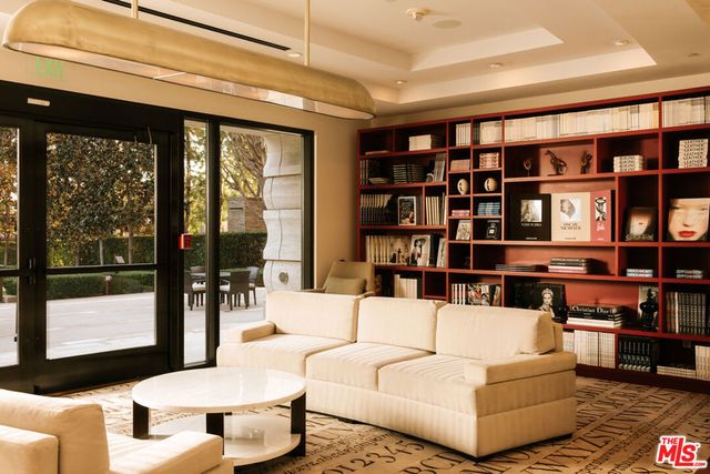 1 W Century Drive 28B, Los Angeles, CA 90067