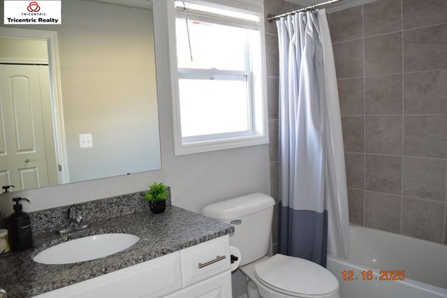 30295 Berghway Trail, Warren, MI 48092