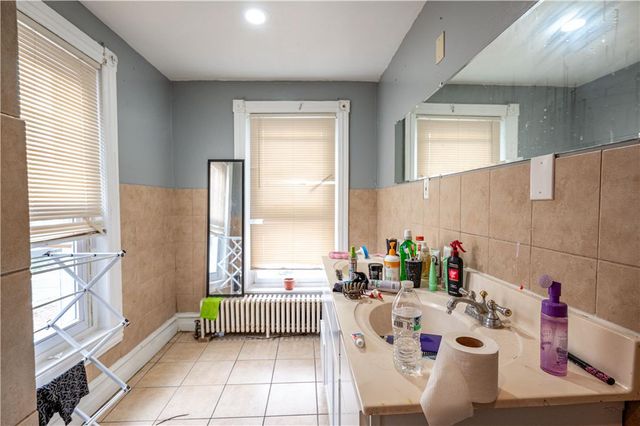 1138 West Maple Street, Allentown City, PA 18102