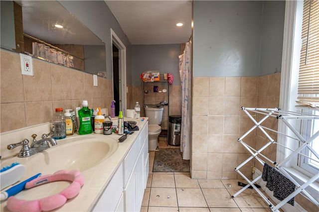 1138 West Maple Street, Allentown City, PA 18102