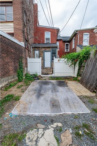 1138 West Maple Street, Allentown City, PA 18102