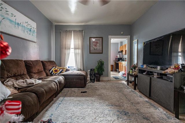 1138 West Maple Street, Allentown City, PA 18102