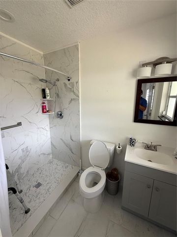 2915 WEBBER STREET, Sarasota, FL 34239