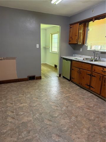 109 Gahela St, Belle Vernon, PA 15012