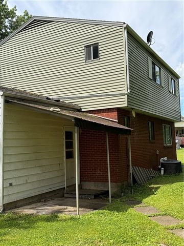 109 Gahela St, Belle Vernon, PA 15012
