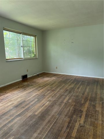 109 Gahela St, Belle Vernon, PA 15012