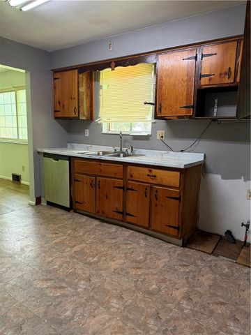 109 Gahela St, Belle Vernon, PA 15012