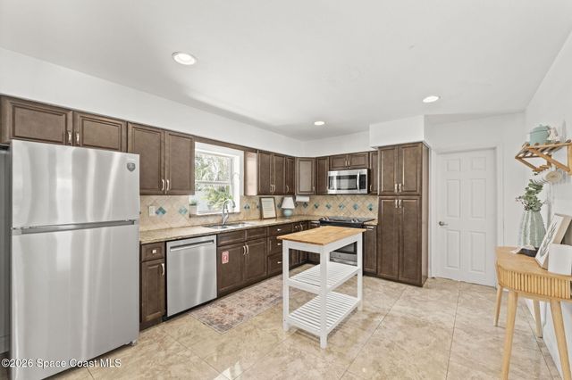 415 Hibiscus Trail, Melbourne Beach, FL 32951