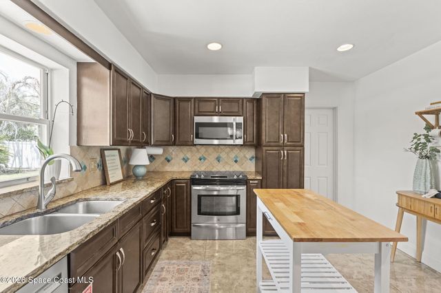 415 Hibiscus Trail, Melbourne Beach, FL 32951