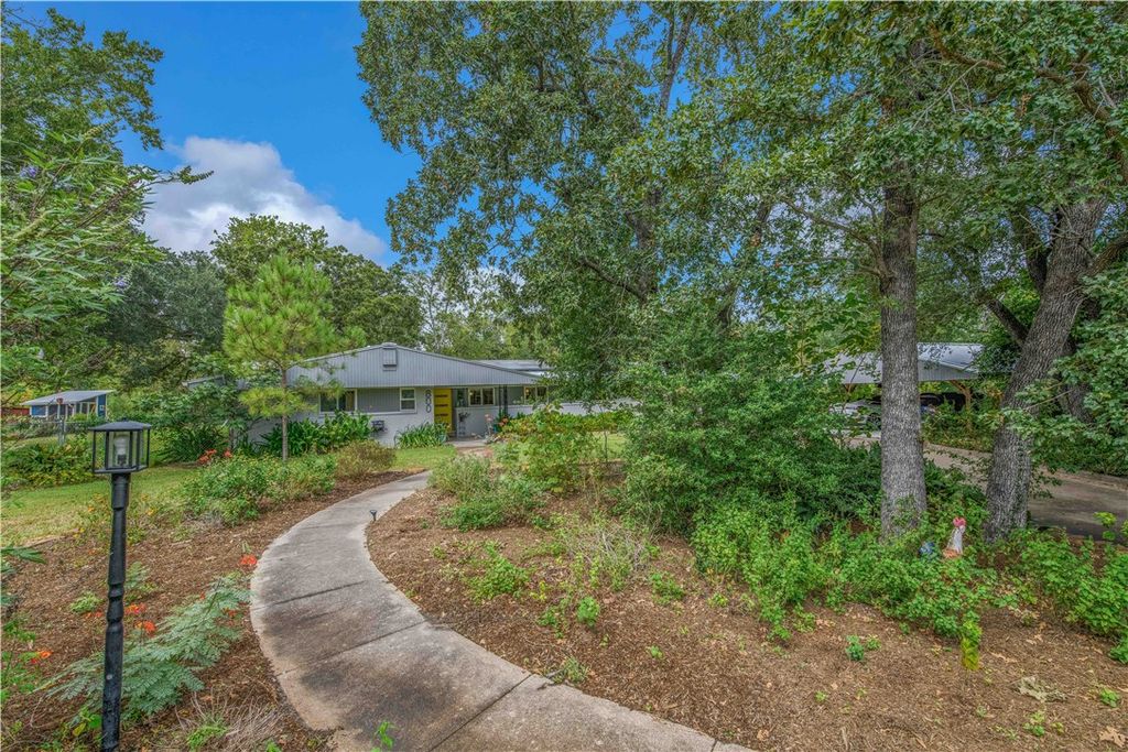 800 Hawthorn Street, College Station, TX 77840 — exterior