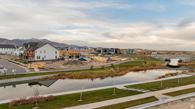 6611 W SOUTH JORDAN PKWY, South Jordan, UT 84009